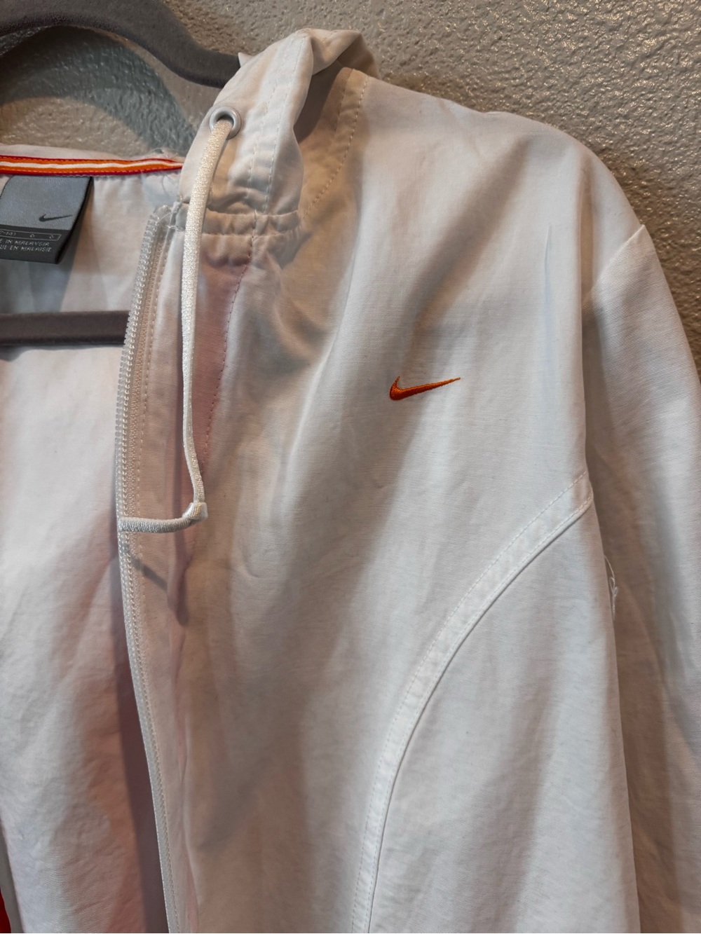 Nike White Hooded Windbreaker Jacket with Orange & Pink Stripes. Gorpcore - Picture 3 of 13